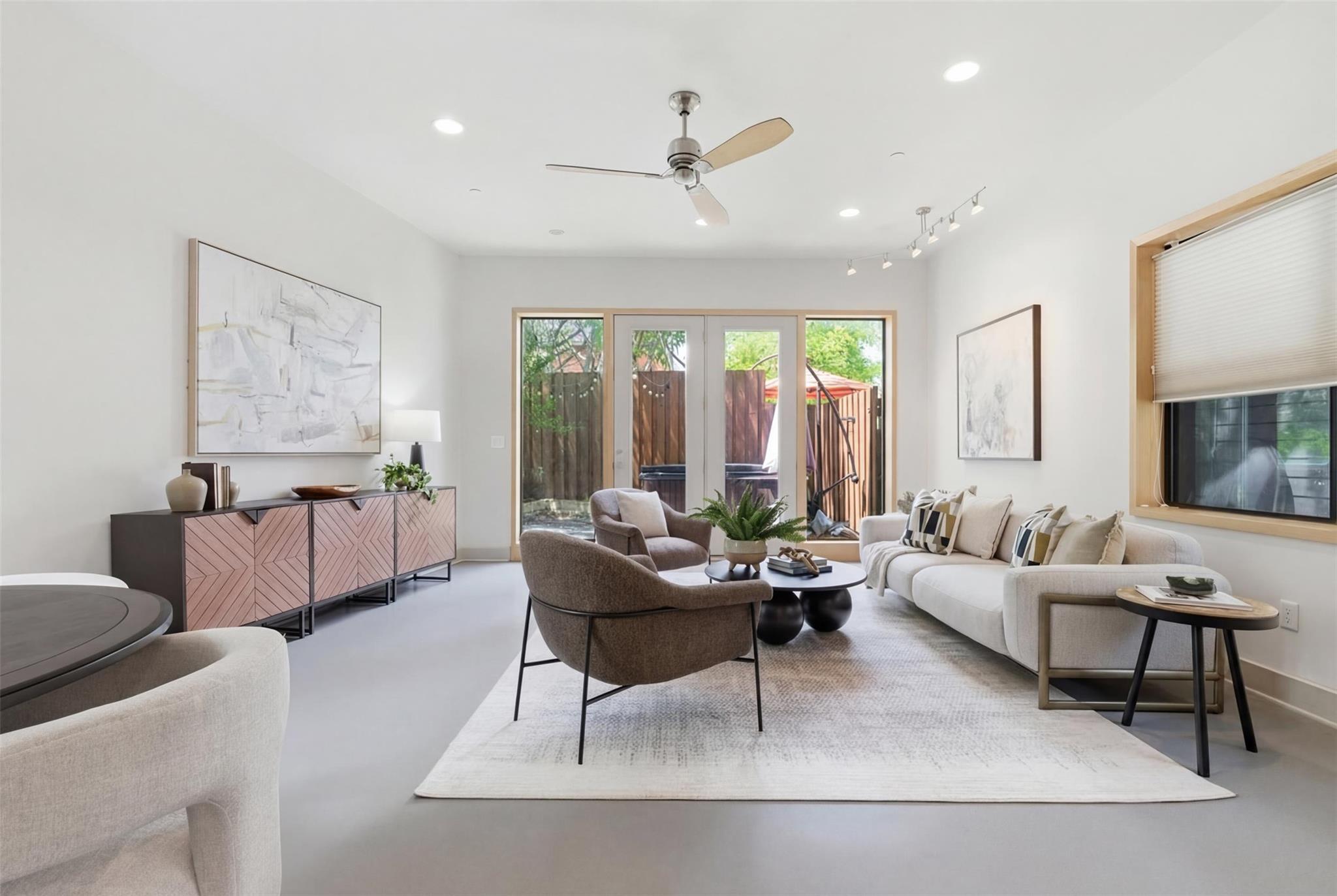 2608 Del Curto RD # 3