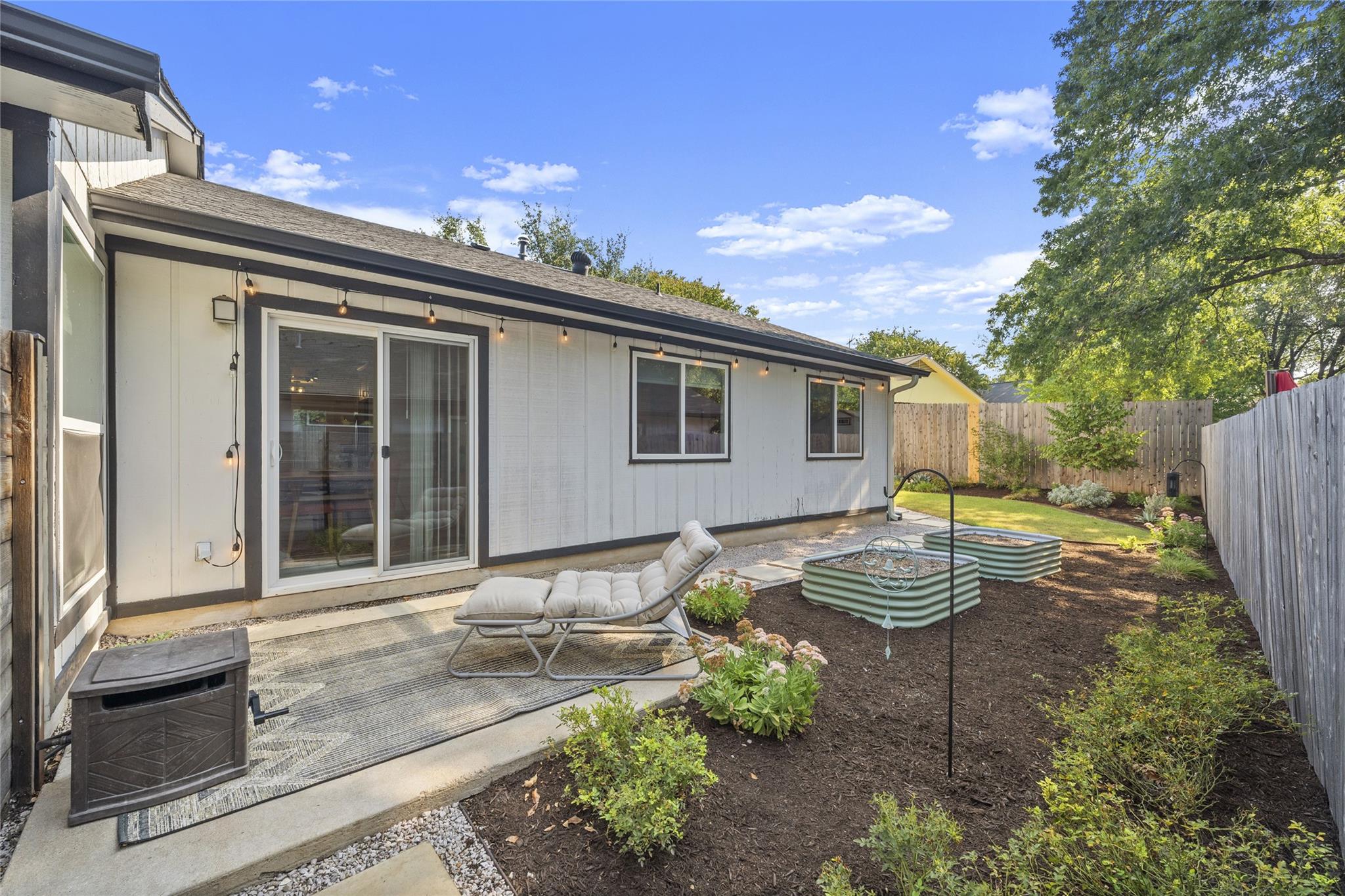 12003 Thompkins DR