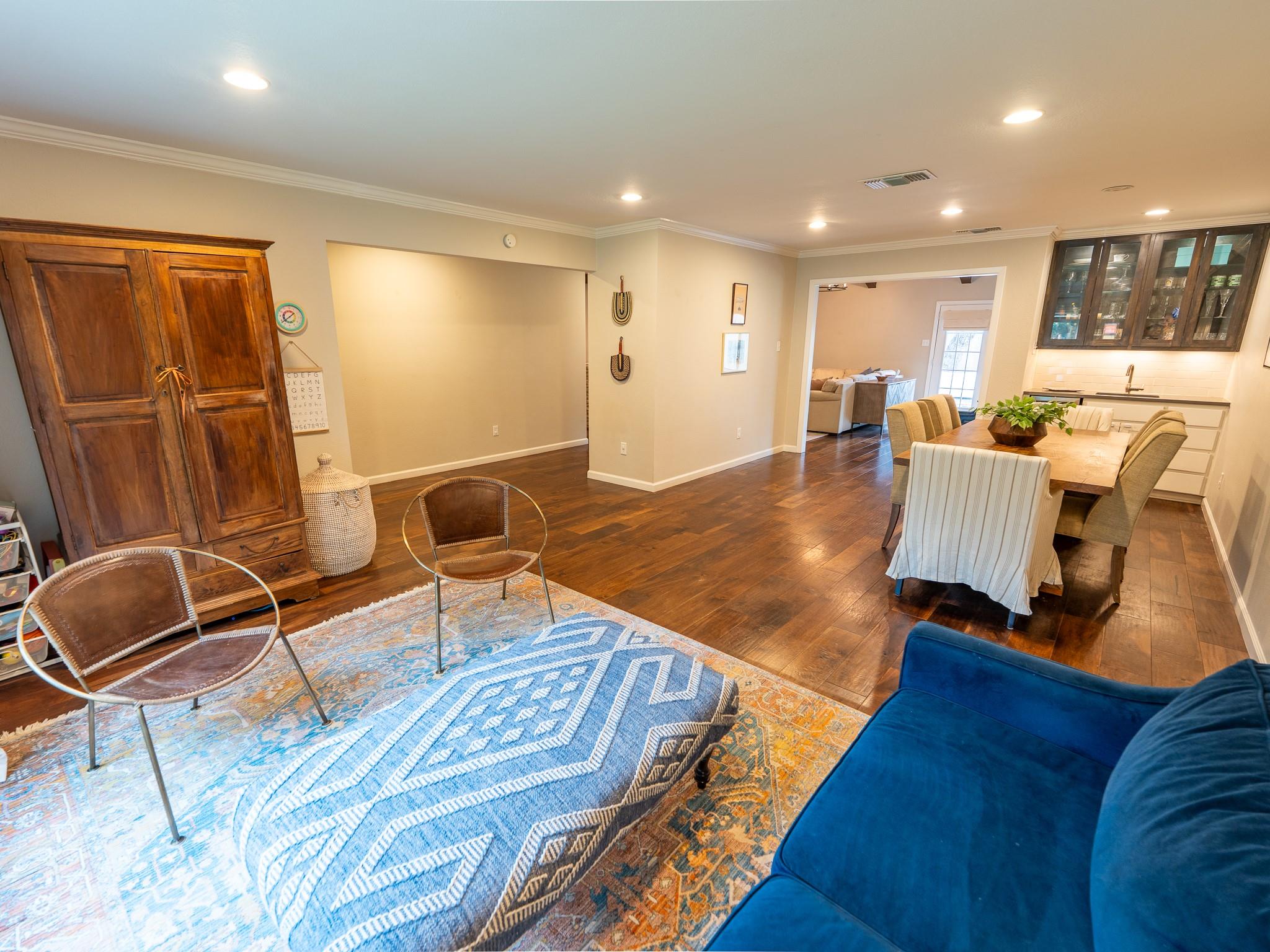 4902 Travis Country CIR