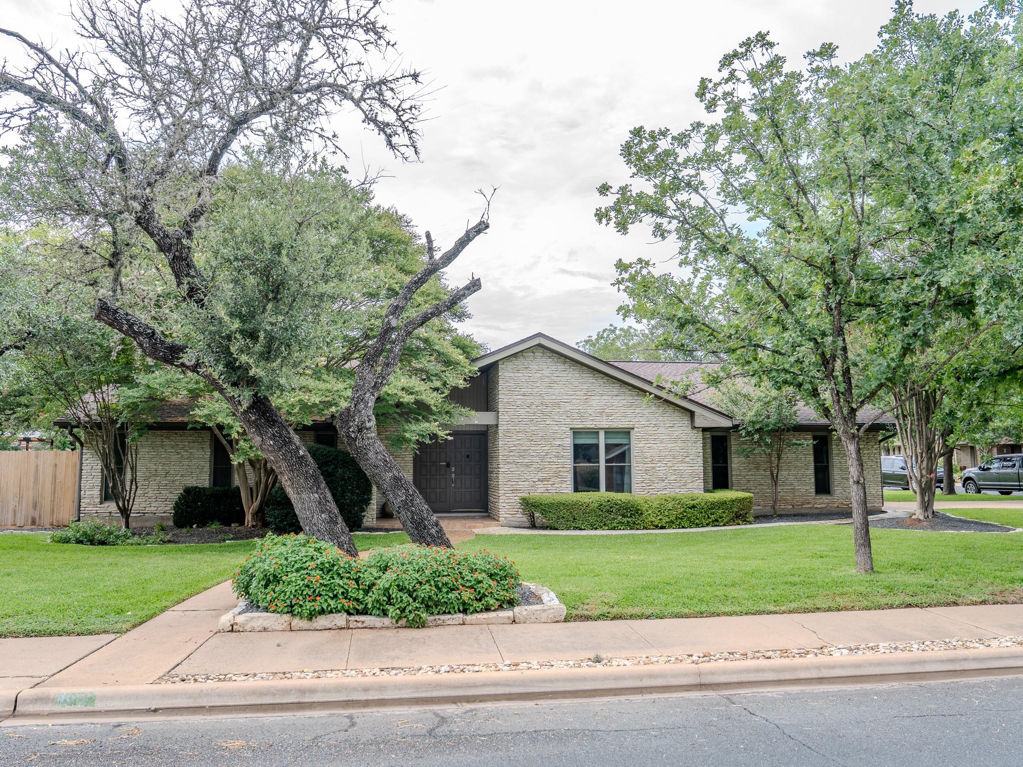 4902 Travis Country CIR