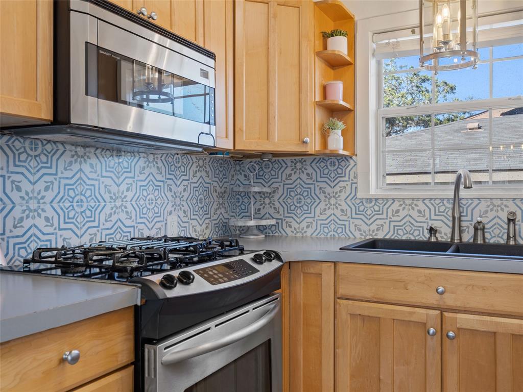 3117 Brass Buttons TRL