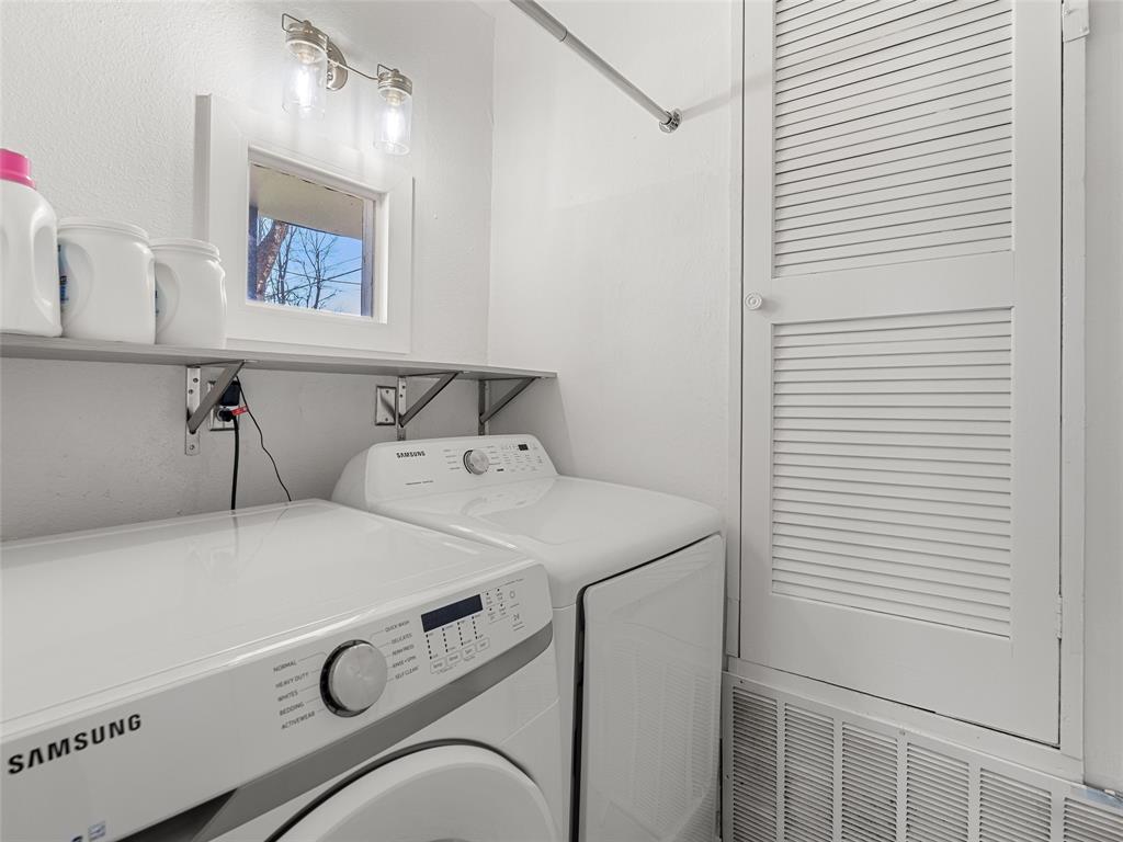 3117 Brass Buttons TRL