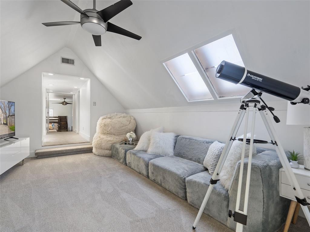 3117 Brass Buttons TRL