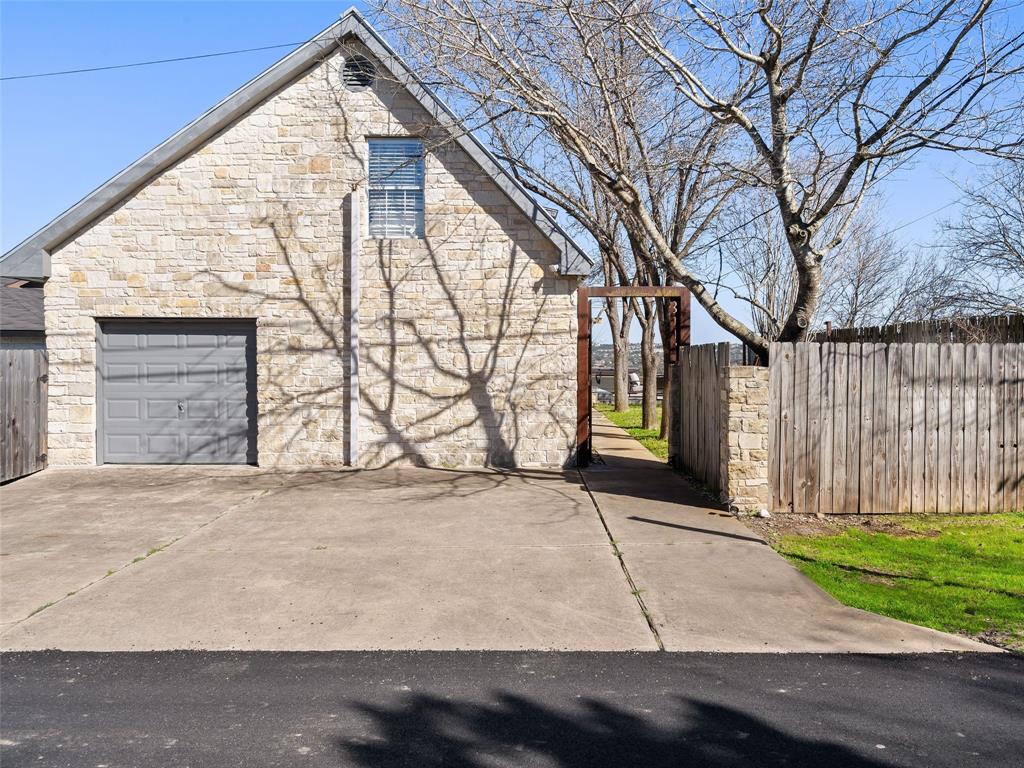 3117 Brass Buttons TRL