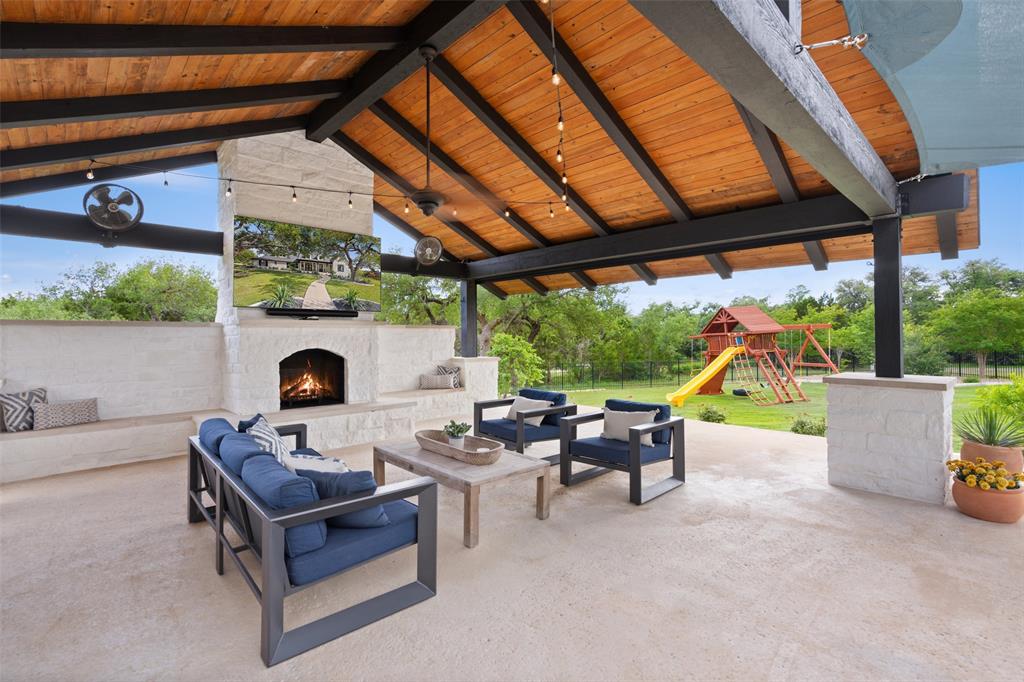 141 Drifting Sands DR