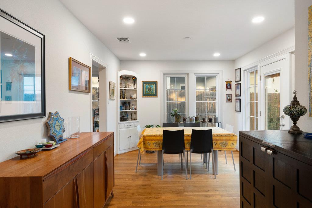 2005 Exposition BLVD