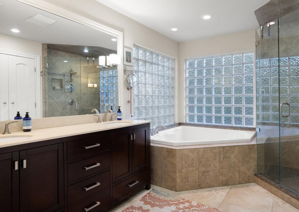 2005 Exposition BLVD