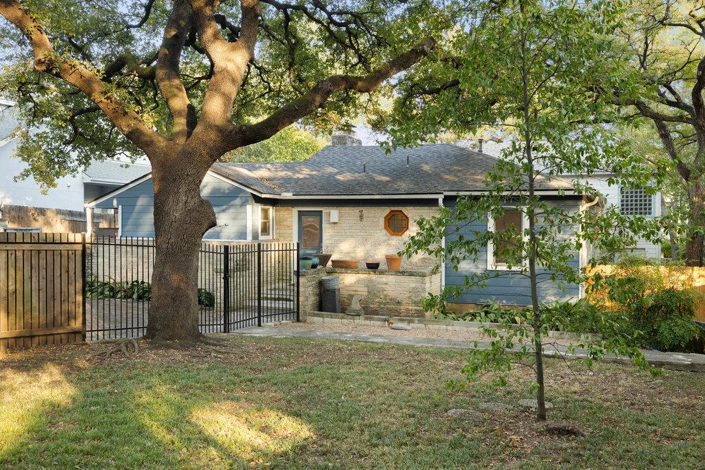 2005 Exposition BLVD