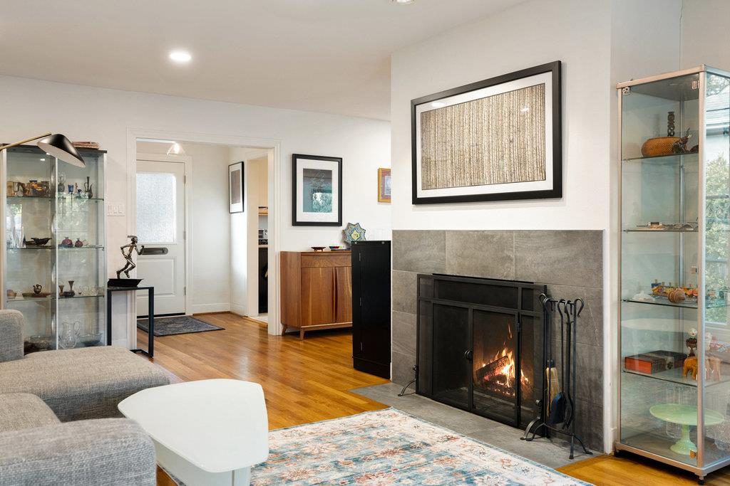 2005 Exposition BLVD