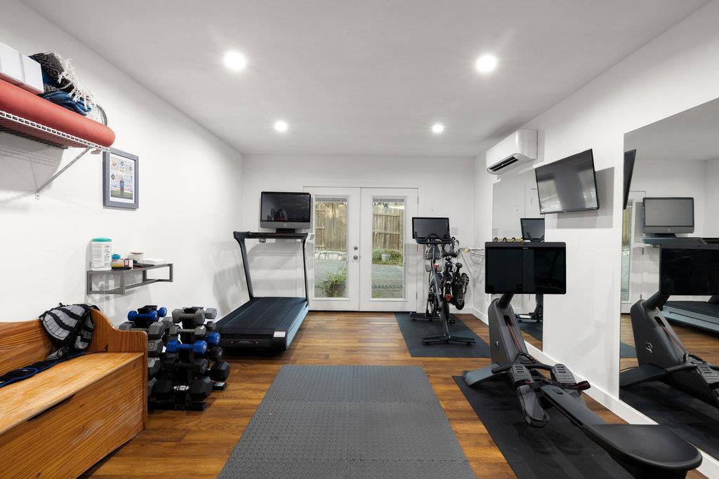 2005 Exposition BLVD