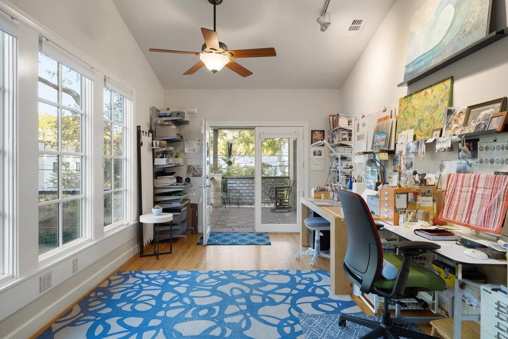 2005 Exposition BLVD