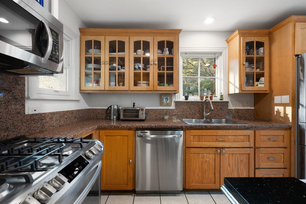 2005 Exposition BLVD