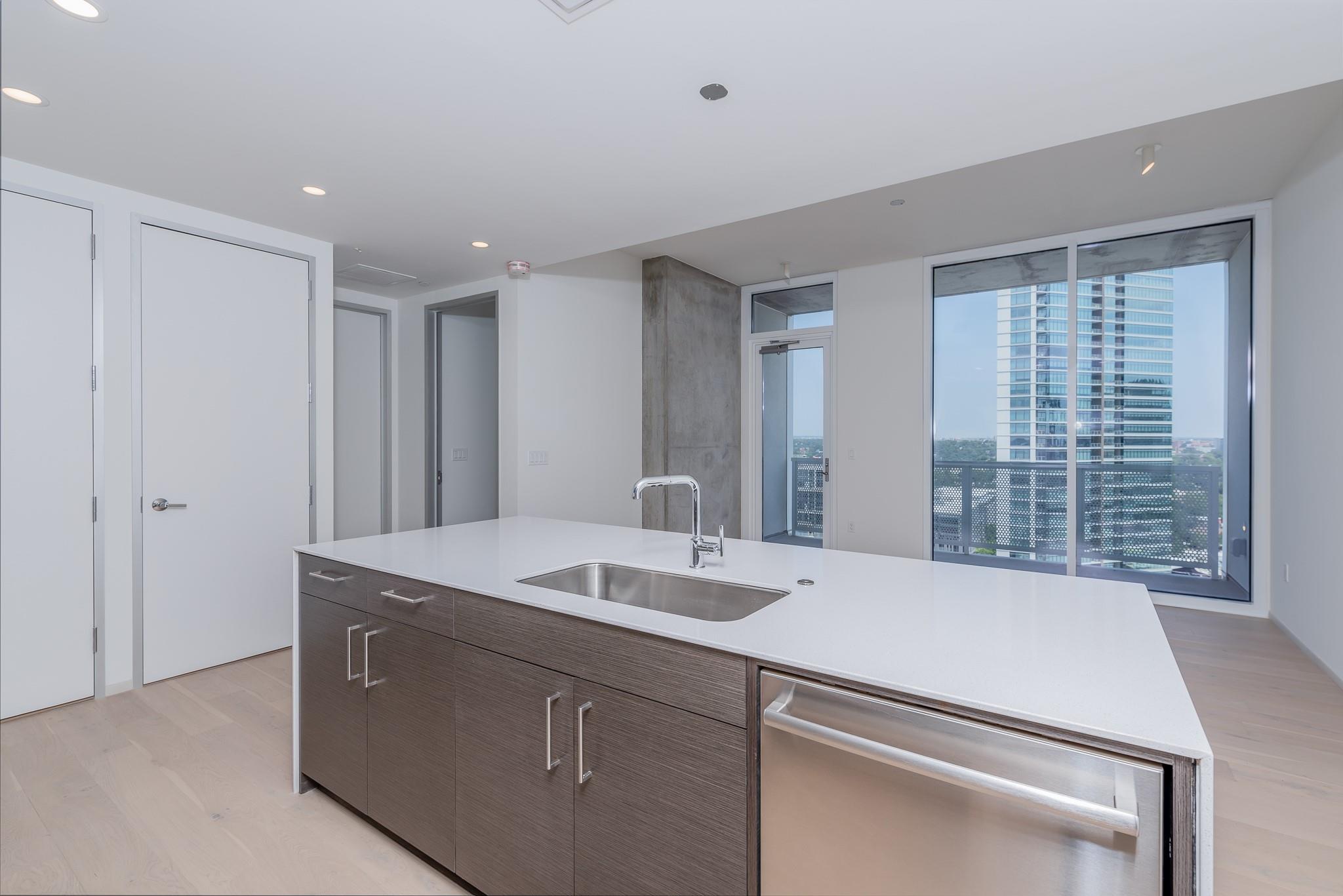 301 West Ave # 1802