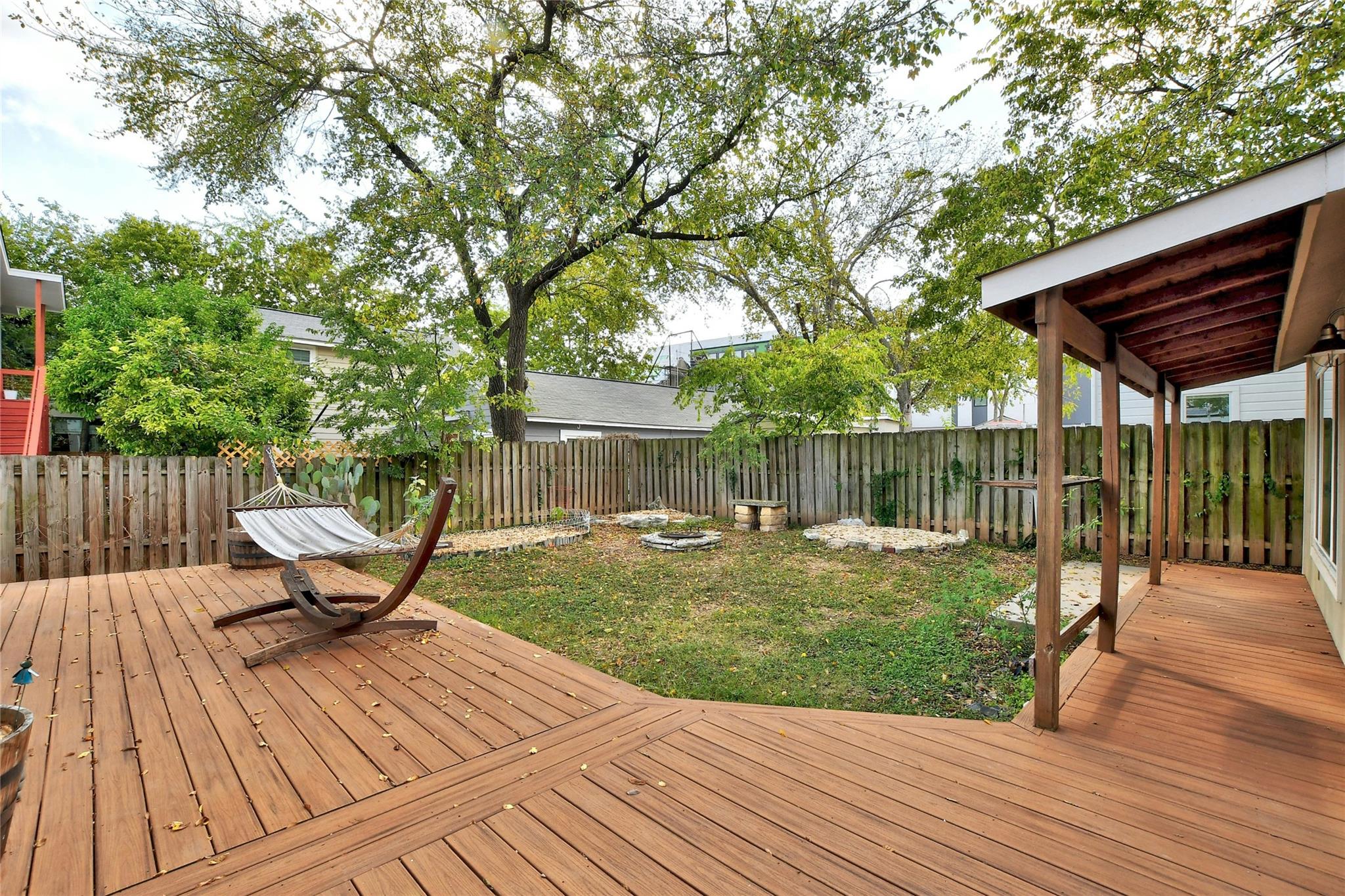 913 W Johanna STS