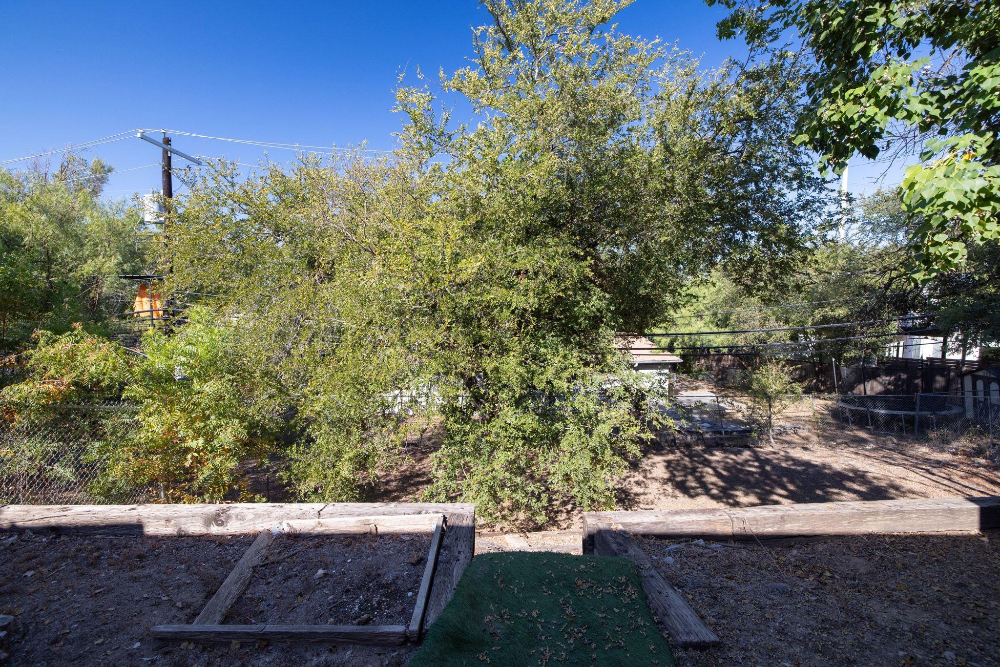 2326 Hartford RD Unit: 1/2