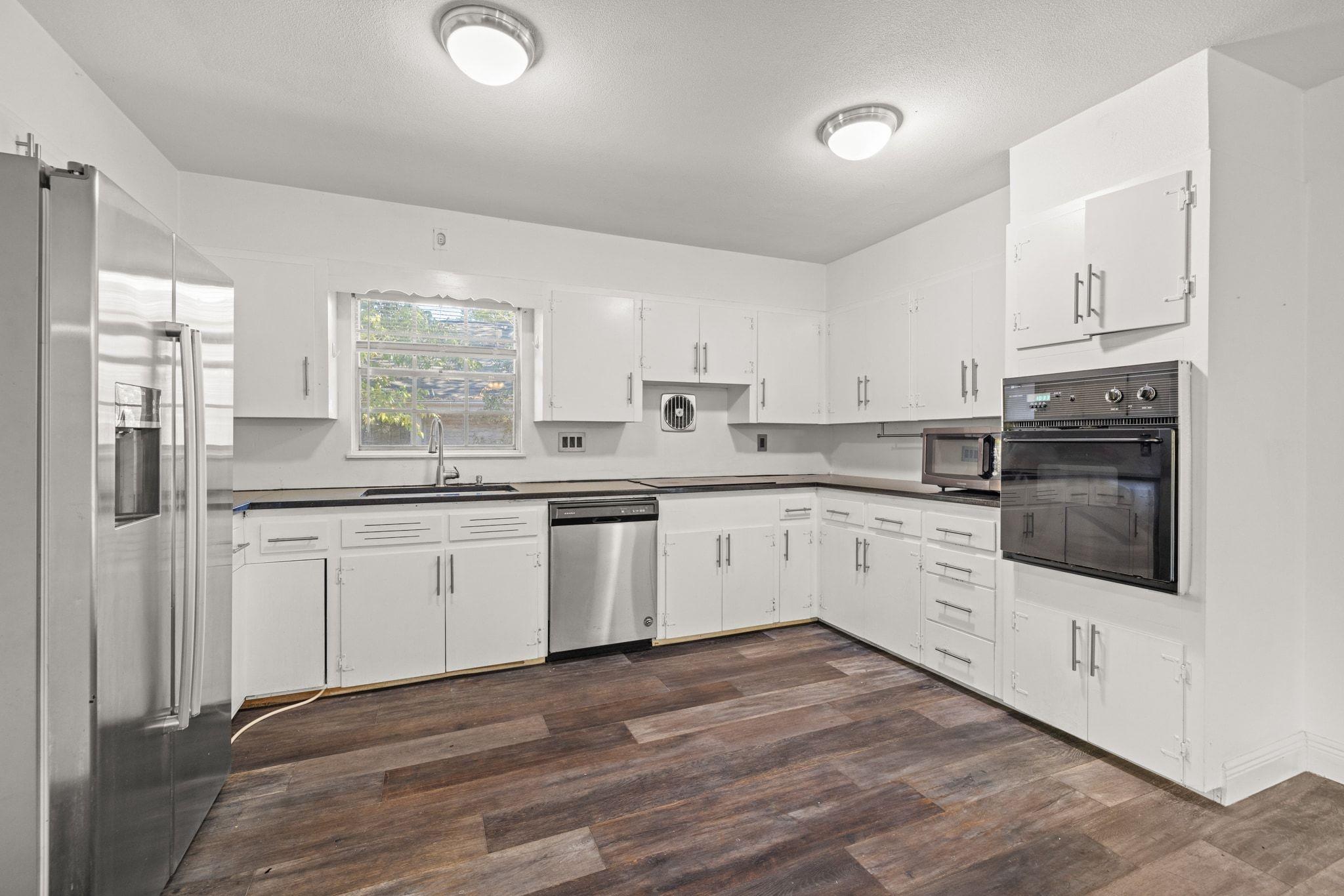 2326 Hartford RD Unit: 1/2