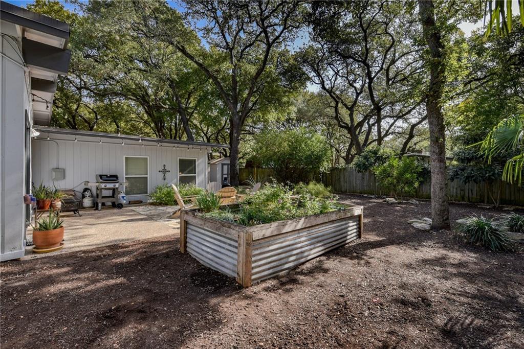 433 Brady LN
