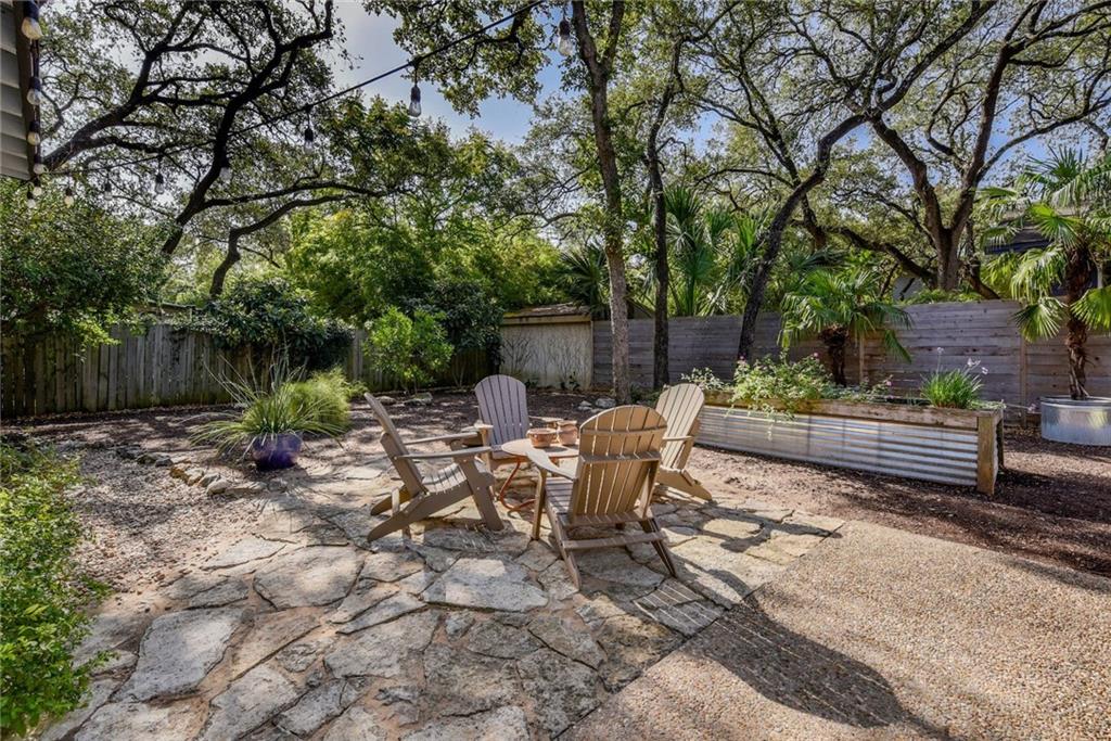 433 Brady LN