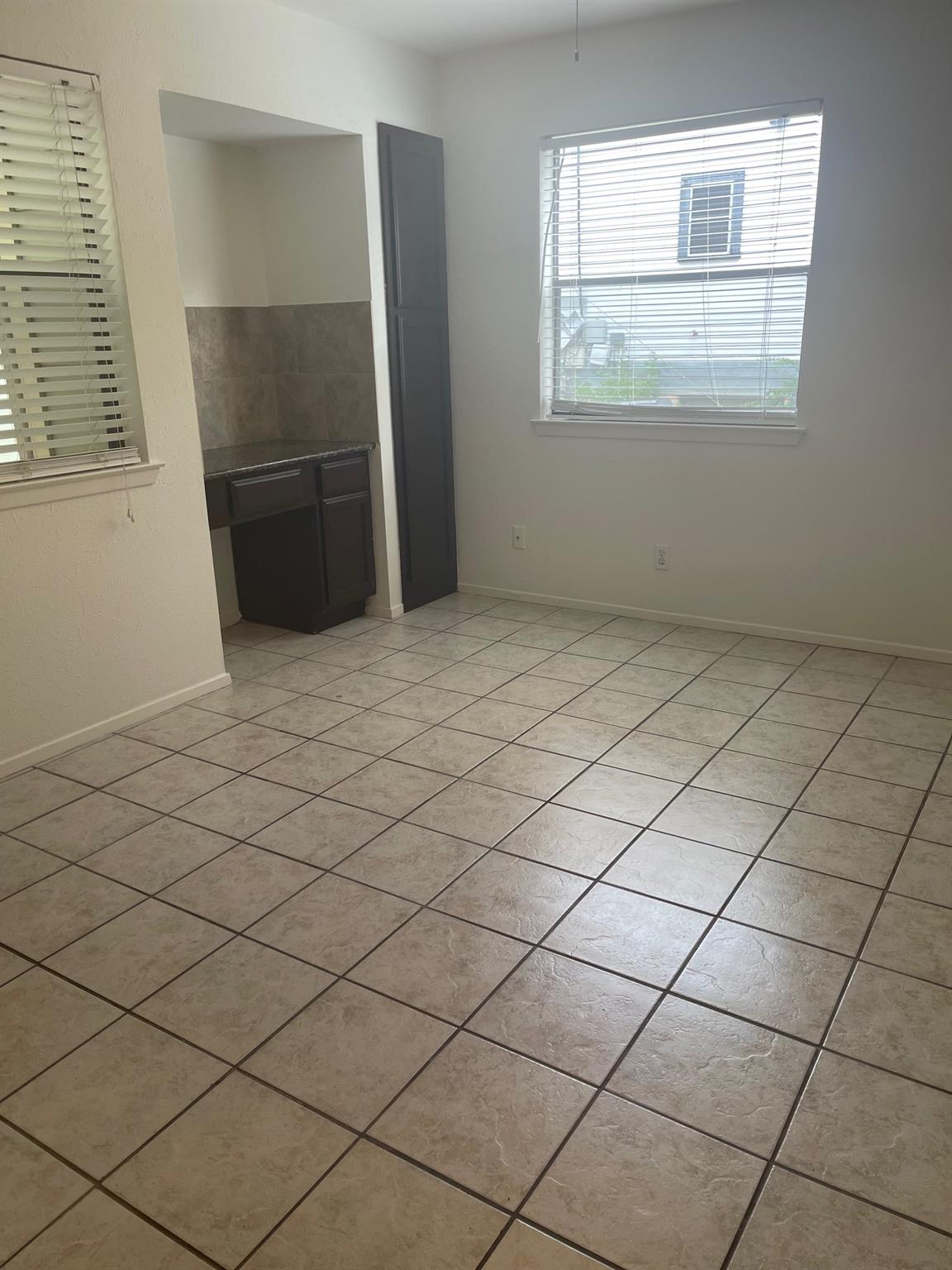 4405 Avenue A Ave # 4