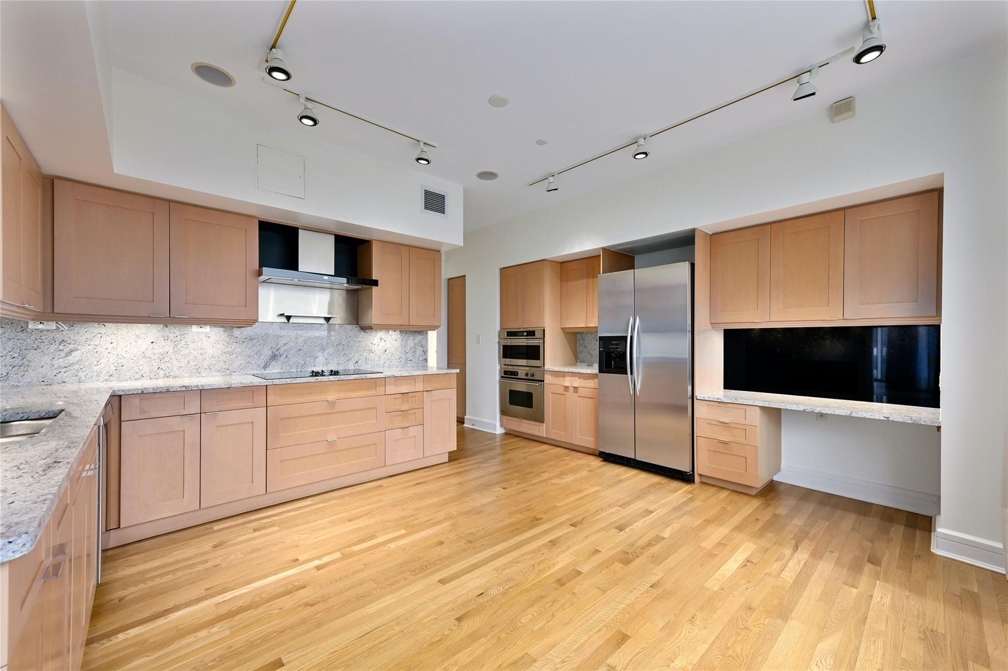901 W 9th ST # 1002