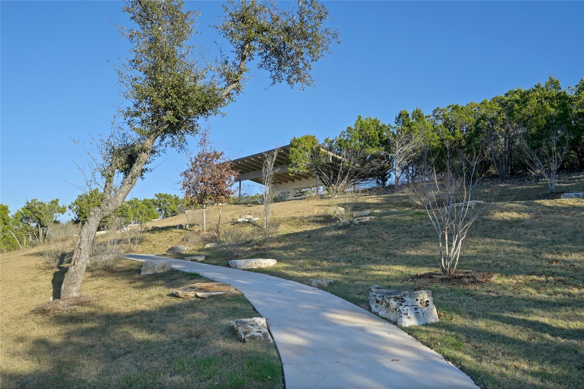 5813 Twin Peaks TRCE