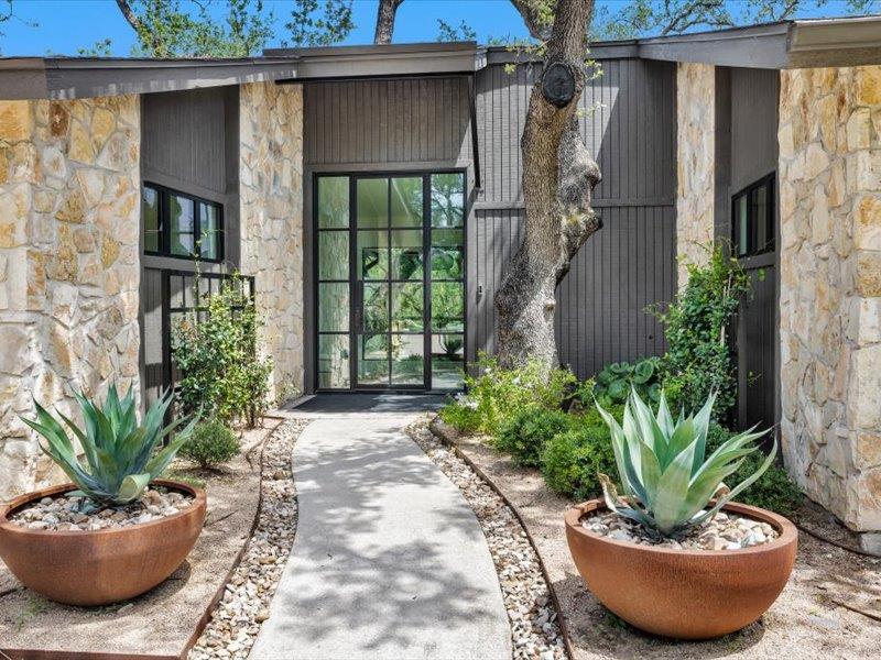 3004 Patio CIR