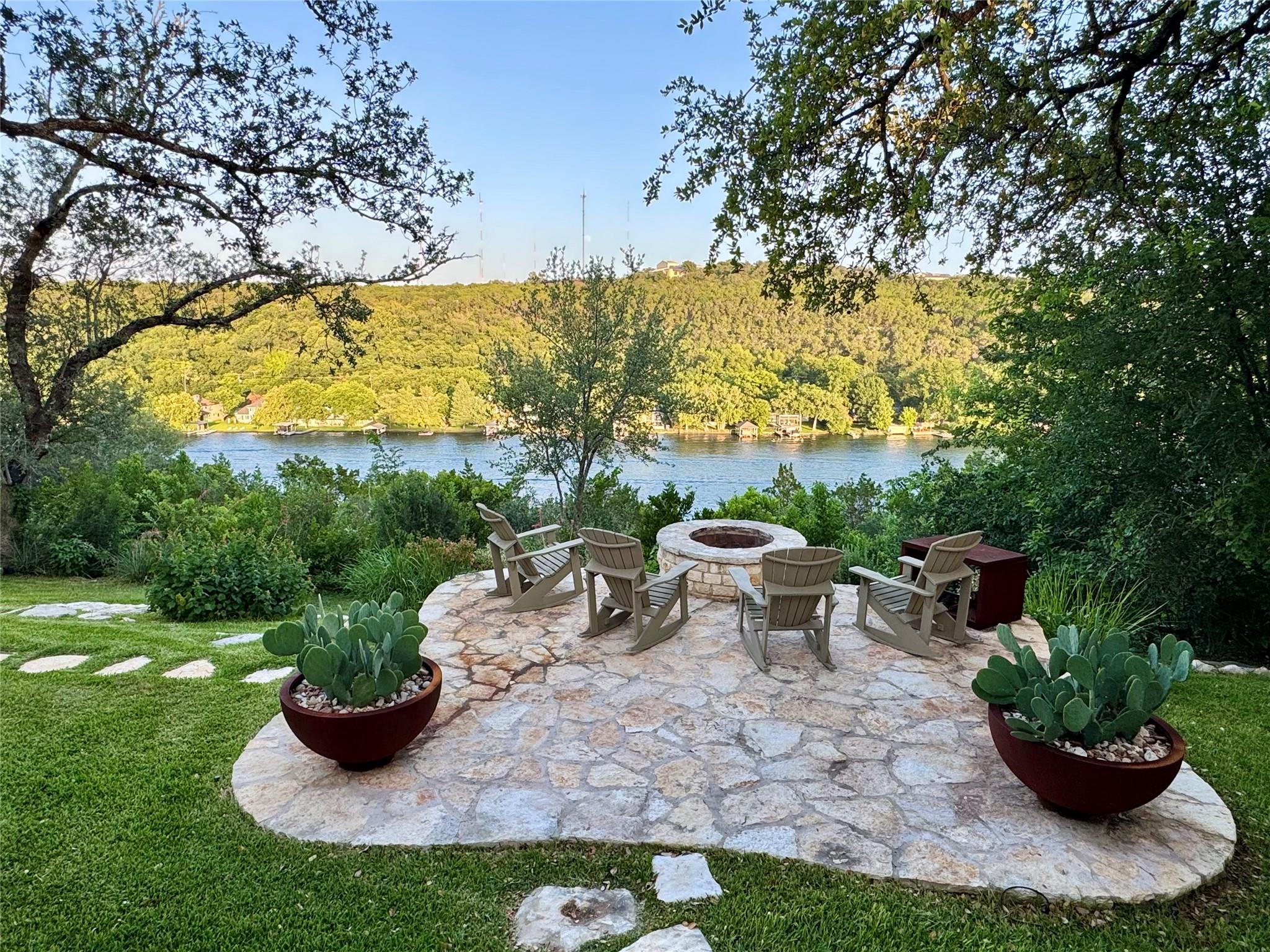 3004 Patio CIR