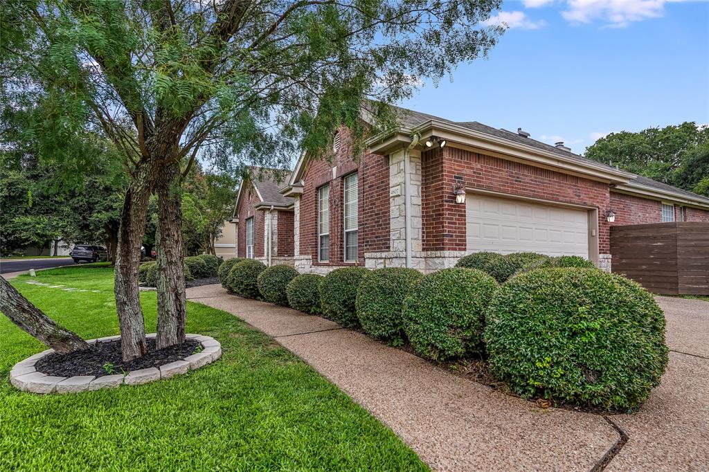 4807 Interlachen LN
