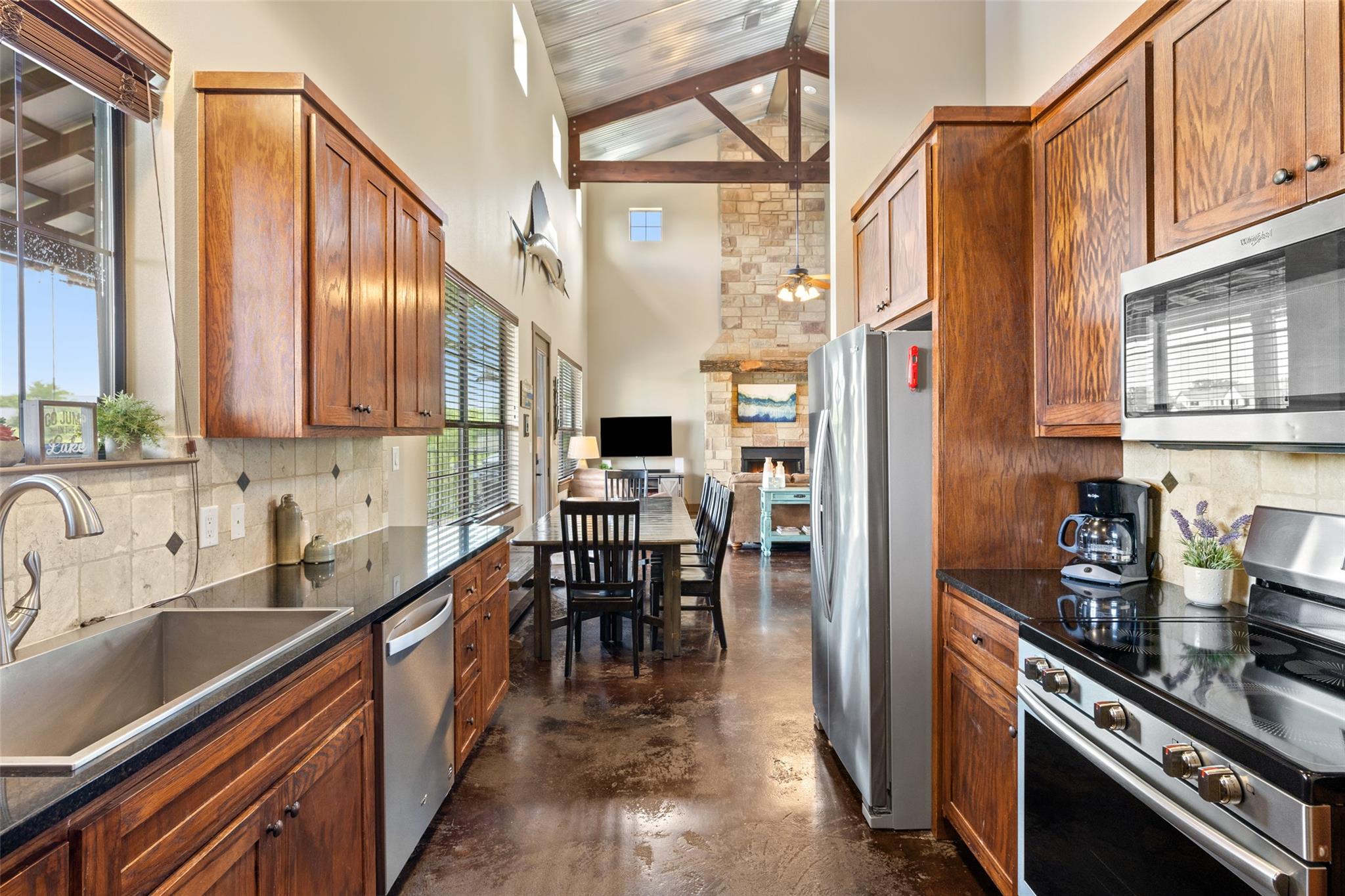 186 Sleepy Oaks DR