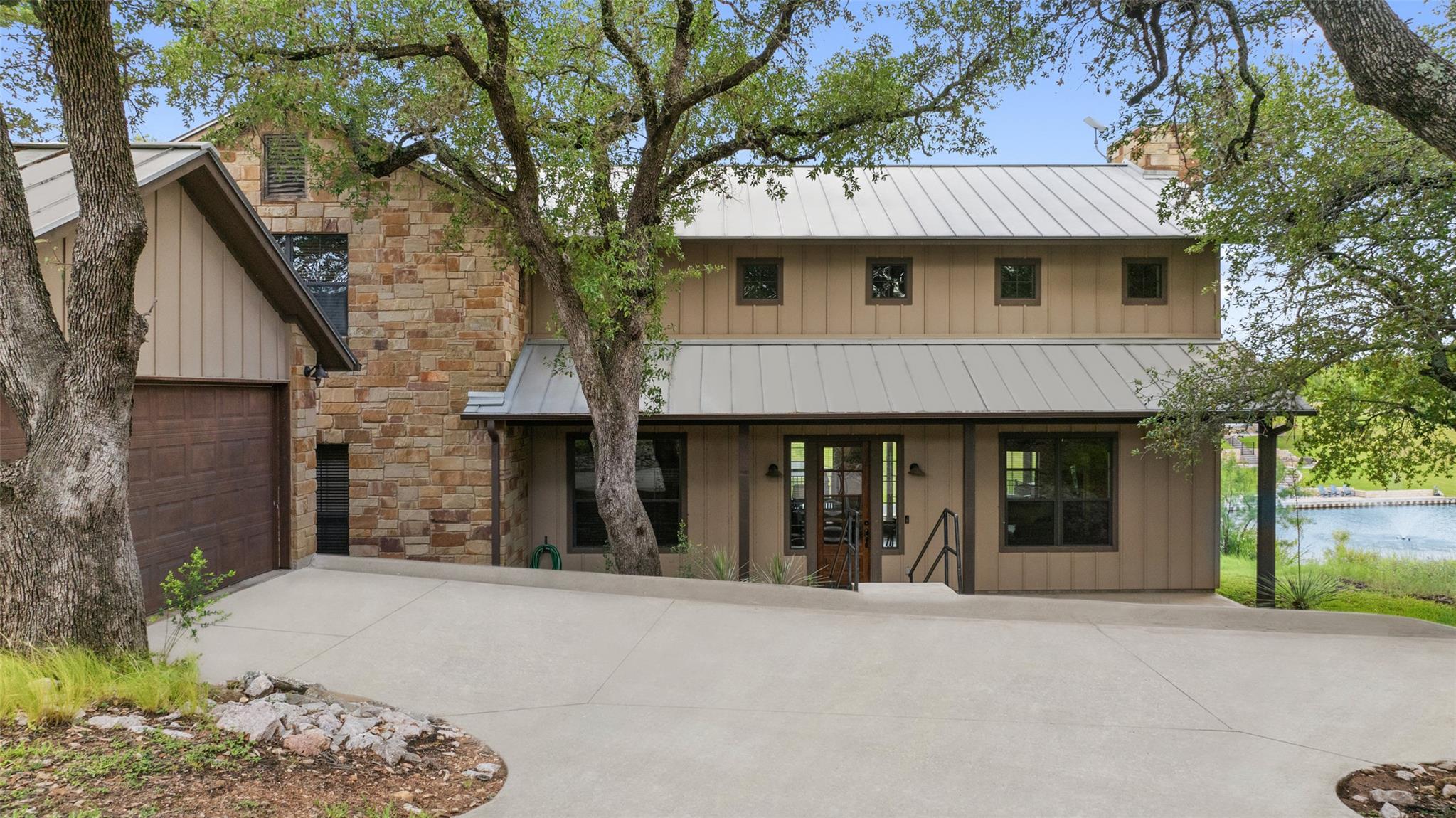 186 Sleepy Oaks DR