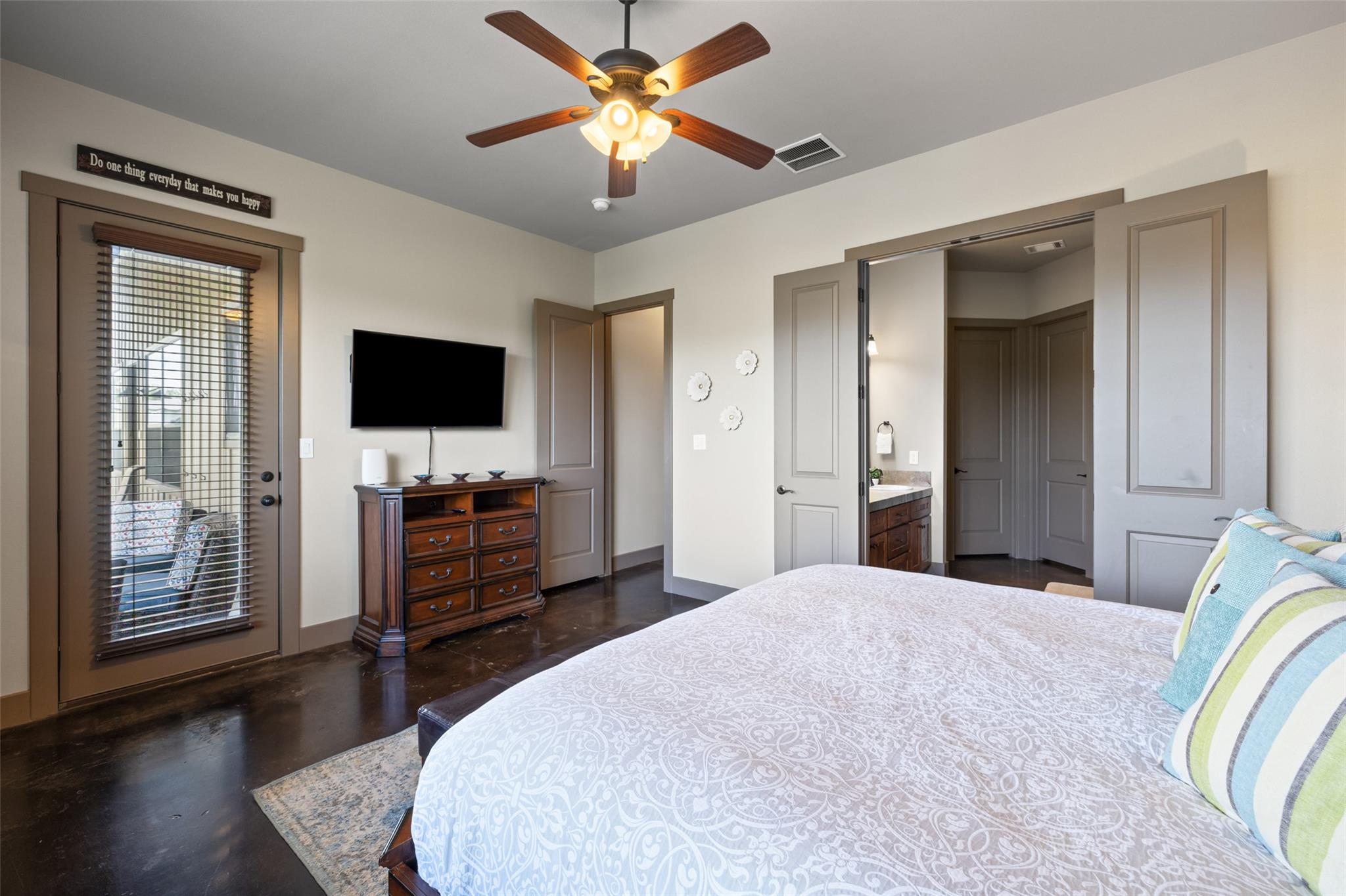 186 Sleepy Oaks DR