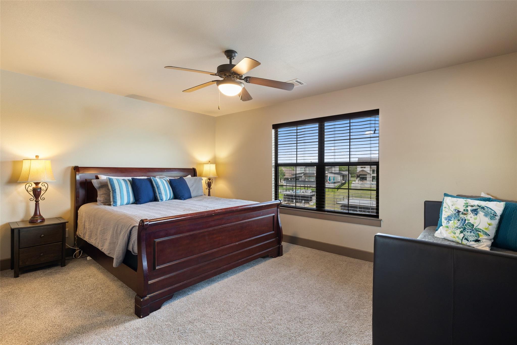 186 Sleepy Oaks DR