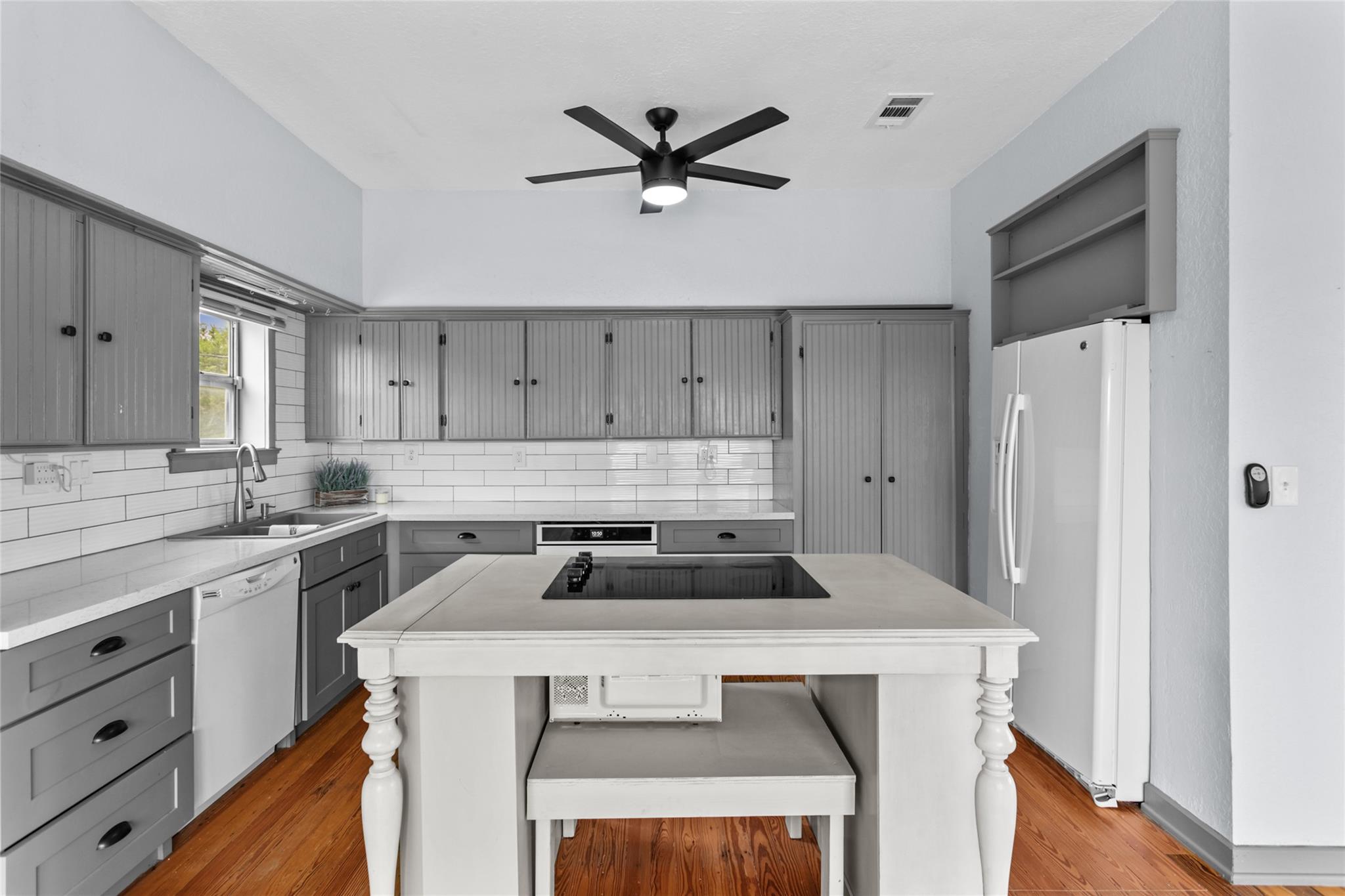 500 and 450 Springlake DR