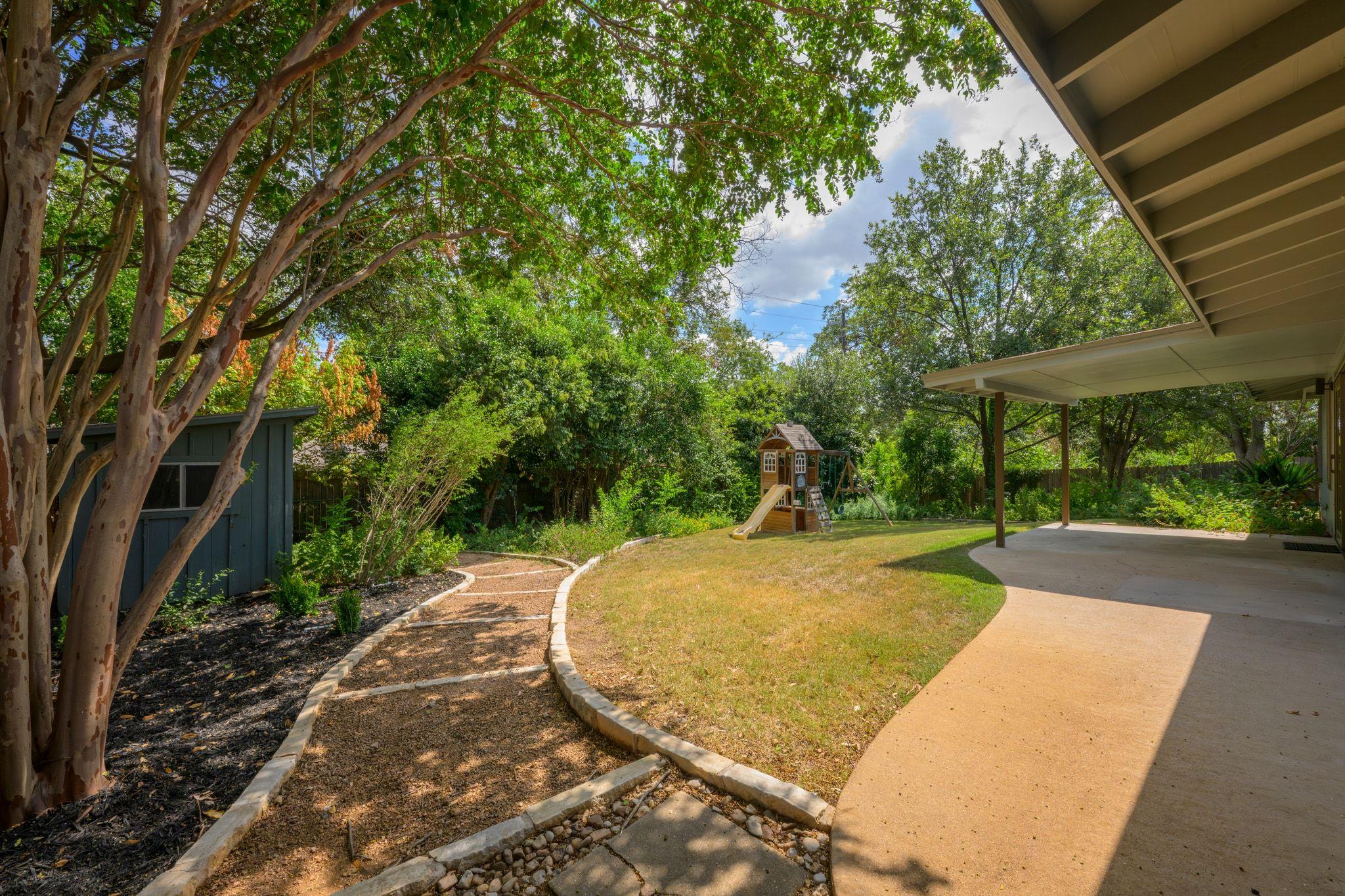 5721 Marilyn DR