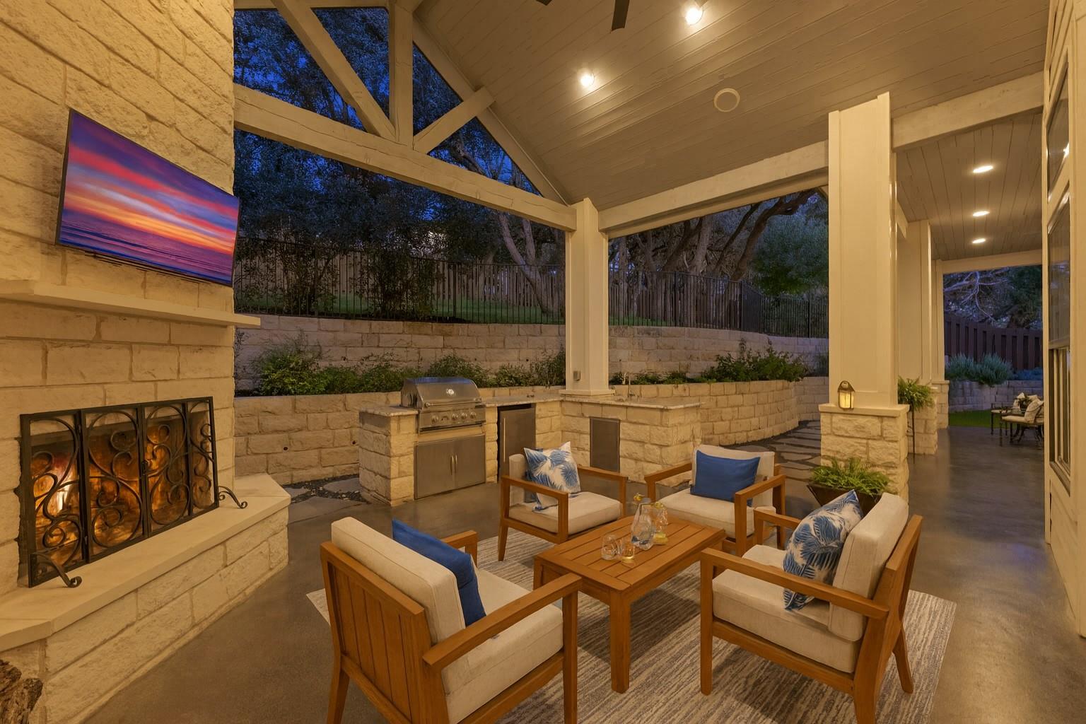 604 FLAMINGO CV