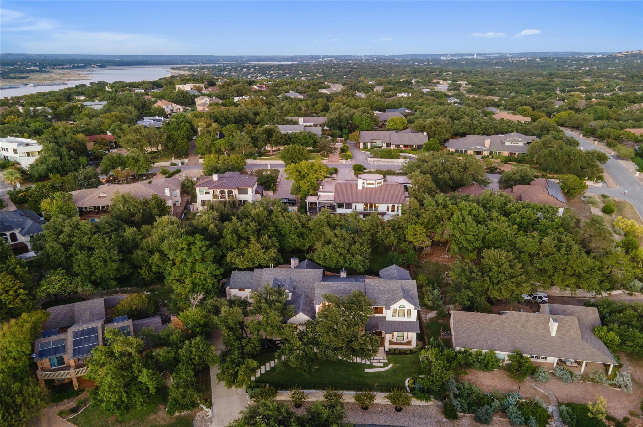 604 FLAMINGO CV