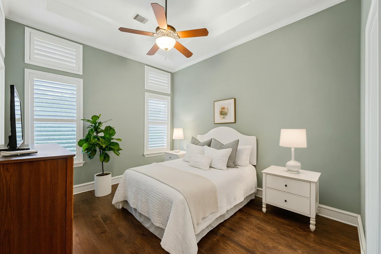 604 FLAMINGO CV