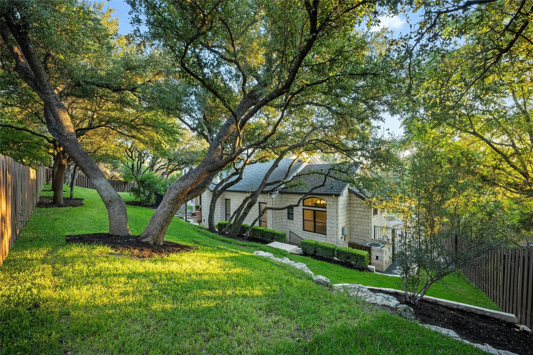 604 FLAMINGO CV