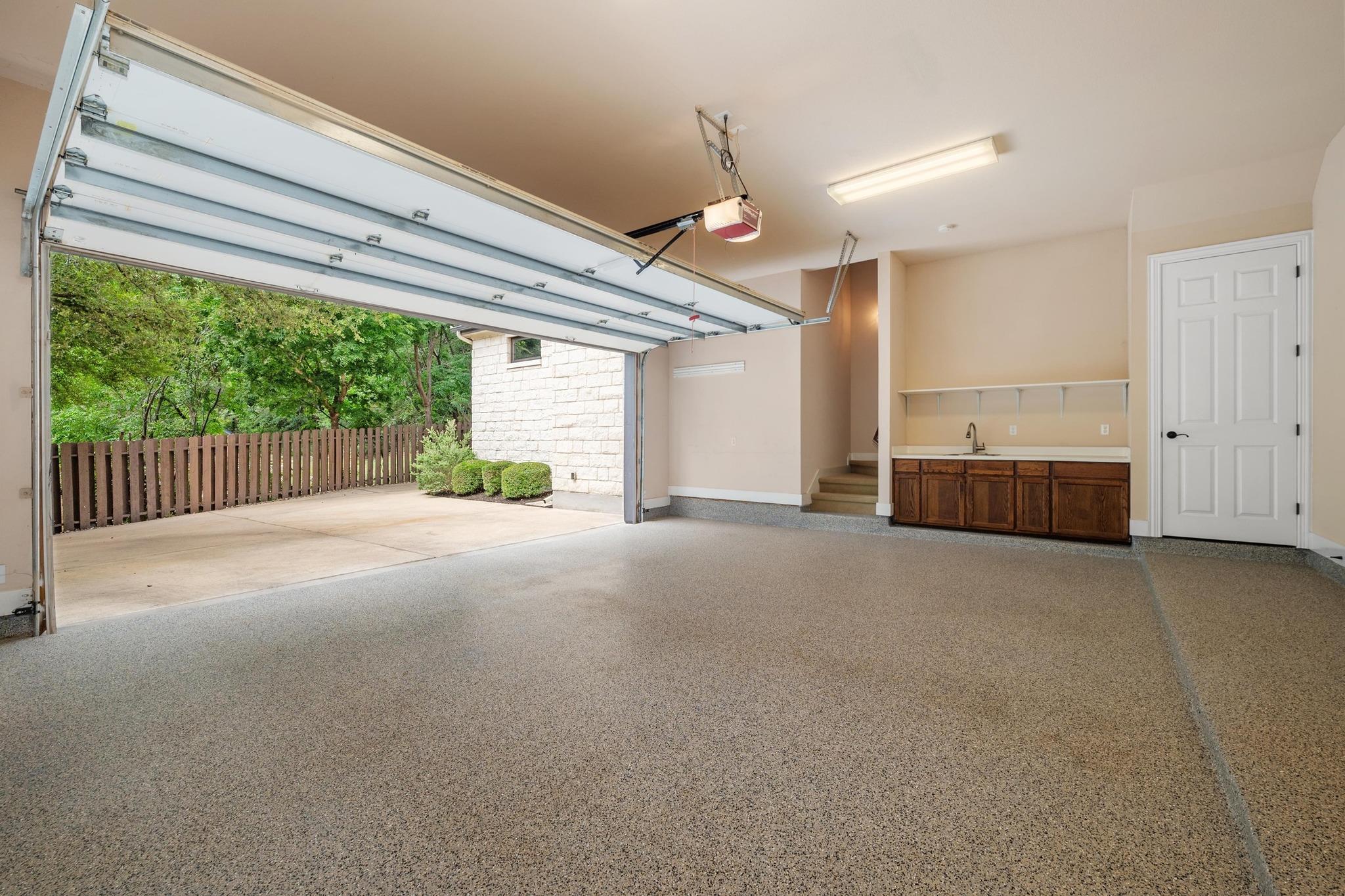 604 FLAMINGO CV