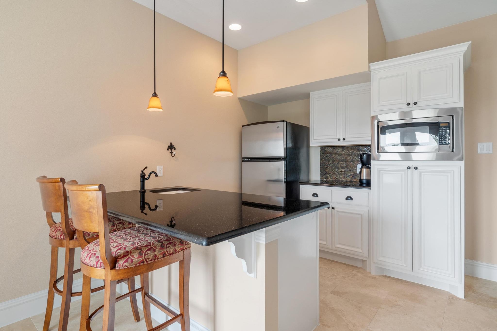 604 FLAMINGO CV