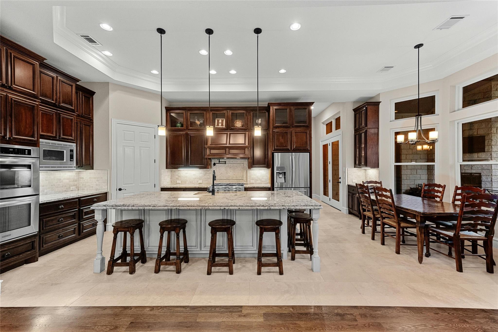 604 FLAMINGO CV