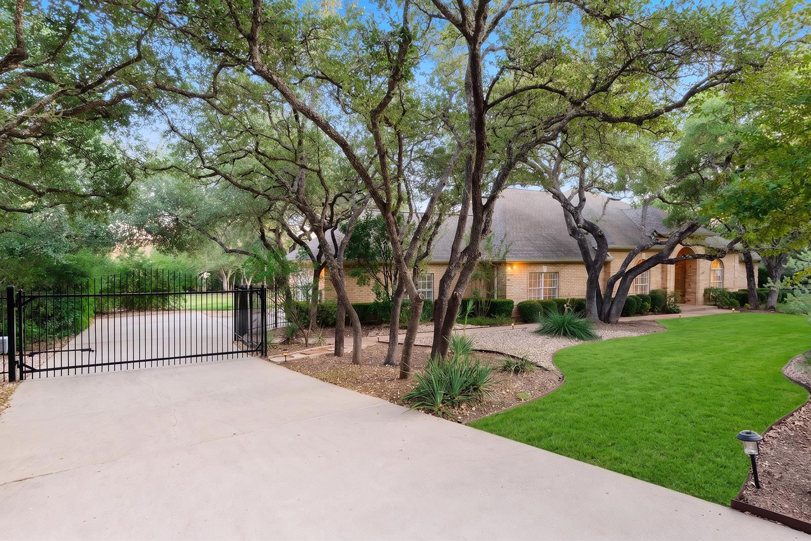 8807 Smoketree CV
