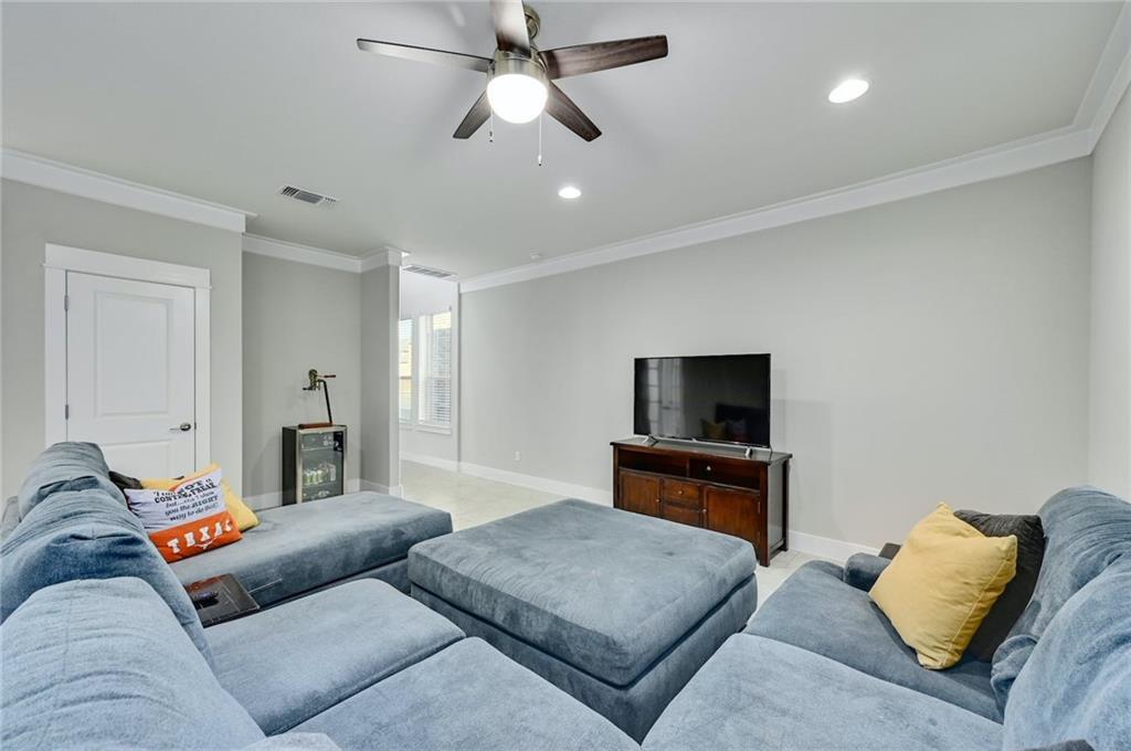 1051 Kenney Fort XING # 52