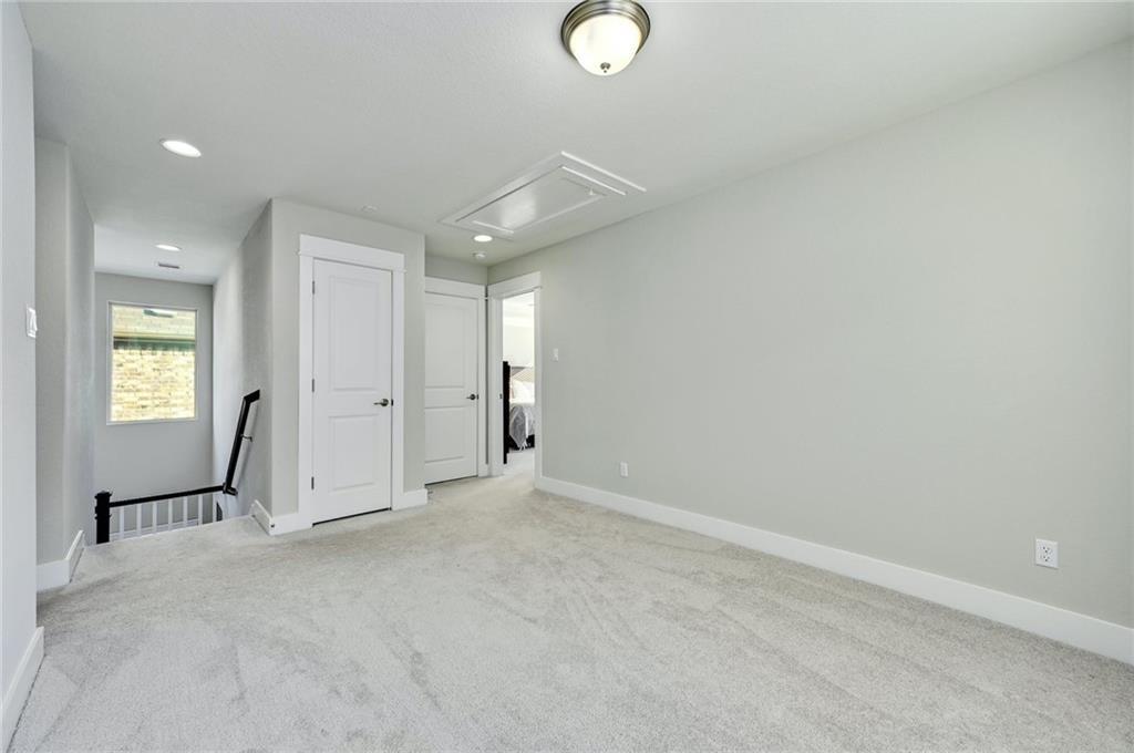 1051 Kenney Fort XING # 52