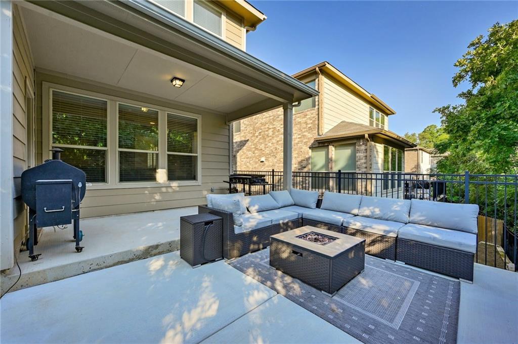 1051 Kenney Fort XING # 52