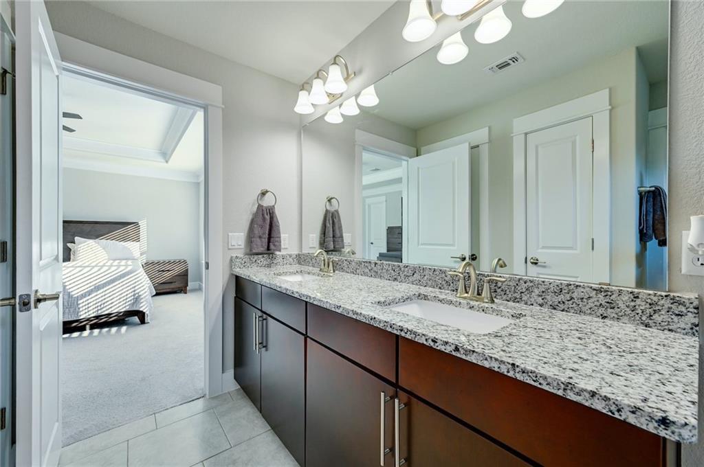 1051 Kenney Fort XING # 52