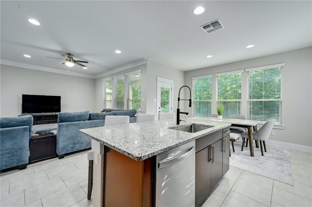 1051 Kenney Fort XING # 52