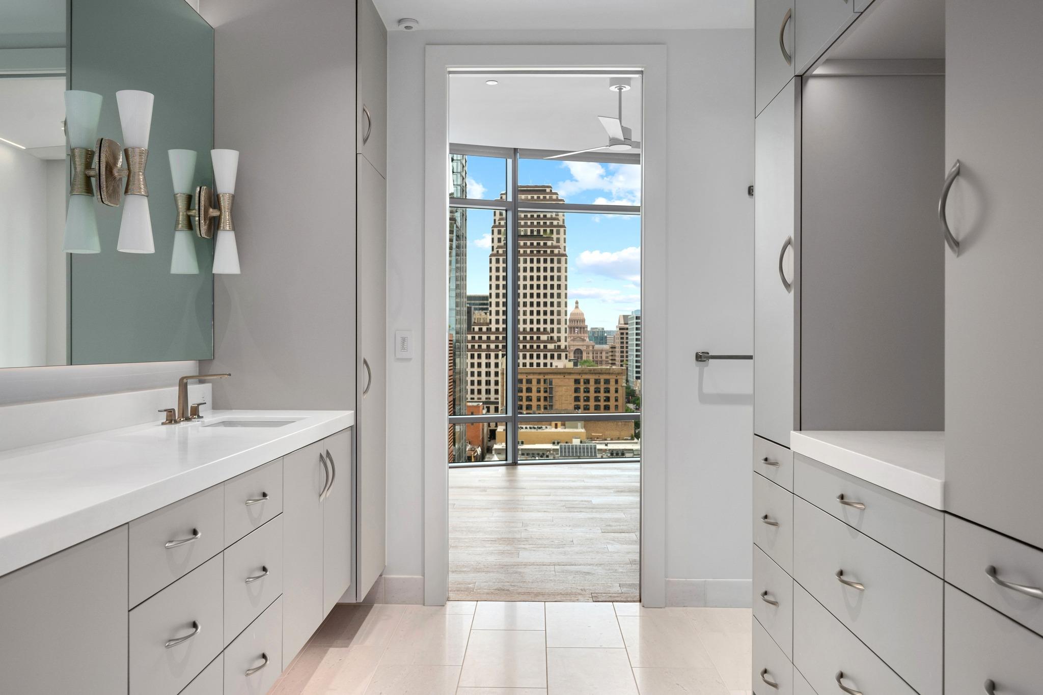 200 Congress Ave # 15E
