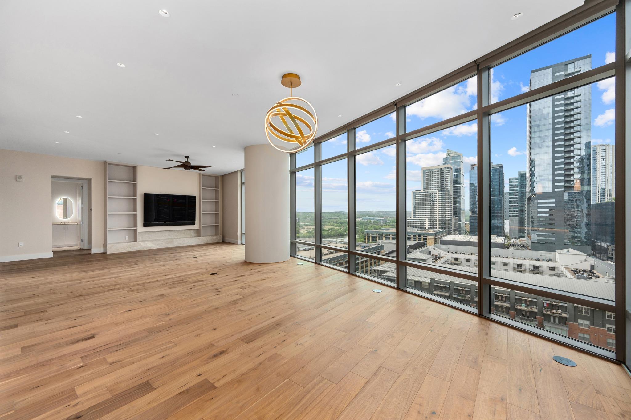 200 Congress Ave # 15E