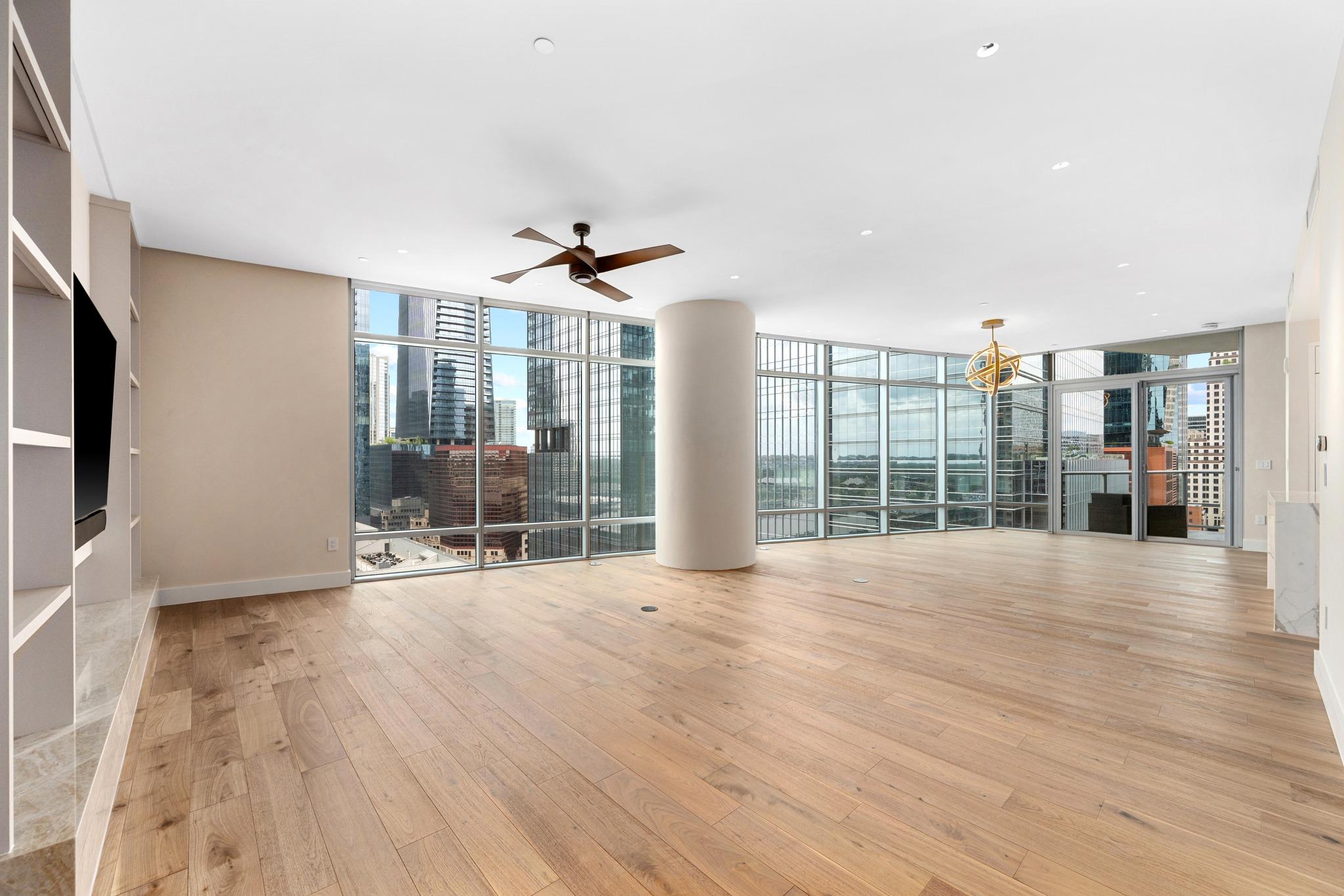 200 Congress Ave # 15E